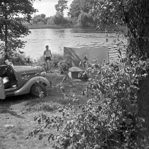 Ford V8 Cabrio Print with Klepper Zelt