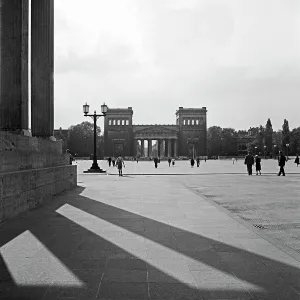 München Print: Königsplatz Scene with Sun Shadows