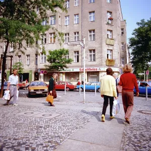 Berlin 1990 Print: Pestalozzistraße Scene