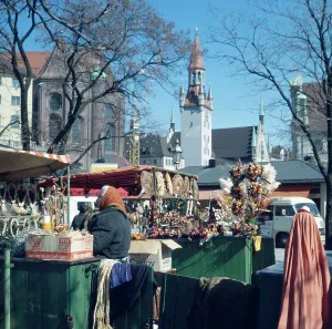 München Print, Viktualienmarkt Scene, 1985
