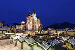 Images Dated 13th December 2024: Mariazell Advent Print: World's Largest Hanging Wreath