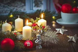 Festive Season Decorations Prints: Advent wreath in front of window