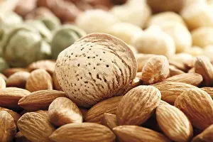 Full Frame Images Prints: Almonds and mixed nuts, full format