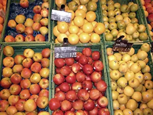 Fruit Market Stall Prints: Apples