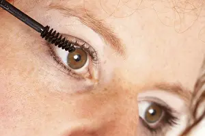 Personal Hygiene Tips Prints: To apply mascara