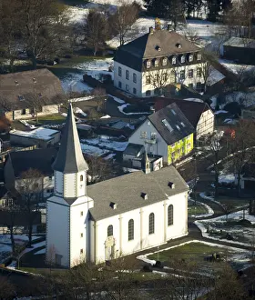 Bird's Eye View Germany Prints: In the background Scharfenberg Castle