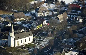Bird's Eye View Germany Prints: In the background Scharfenberg Castle