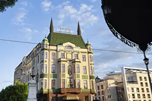 Prints of Belgrade, Serbia. April 23rd 2026. Hotel Moskva, an iconic landmark four star hotel, located at Terazije square, downtown Belgrade, Serbia Serbia Prints: Belgrade, Serbia Print - Hotel Moskva at Terazije Square