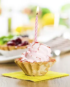 Red Dessert Prints: Birthday cupcake