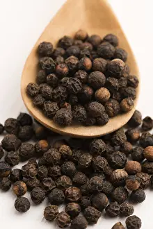 Black Pepper Nutrition Prints: Black peppercorn