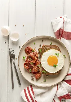 Studio Shot Breakfast Prints: Breakfast, fried egg with bacon