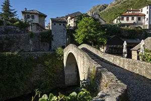 Images Dated 17th June 2024: Stone Bridge Morning Light Print