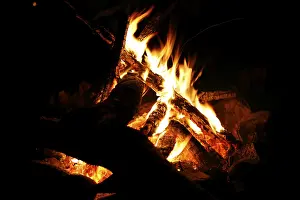 Burning Wood Prints: Campfire in the darkness
