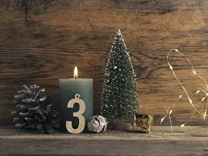 Christmas Decoration Prints: Candle of the third Advent burns