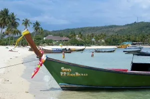 Asian Island Getaways Prints: Ko Phi Phi consists of two islands