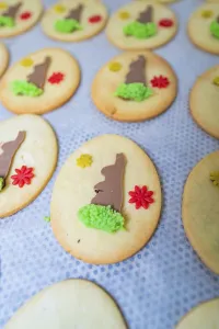 Easter Biscuits Prints: Biscuits with Easter decorations