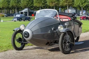 Historic German Automobiles Prints: Oldtimer Kaiserauto 501 streamlined car