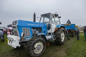 Classic Car Show Prints: Tractor Pulling