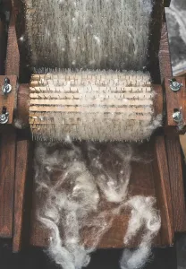 Traditional Handicrafts Prints: Manual processing of wool