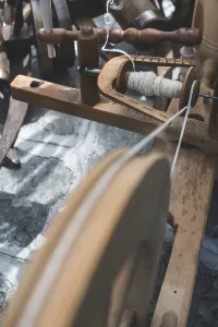 Traditional Crafts Prints: Manual processing of wool
