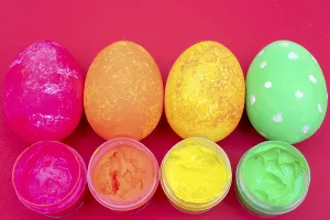 Traditional Easter Meal Setup Prints: Multi-colored Easter eggs