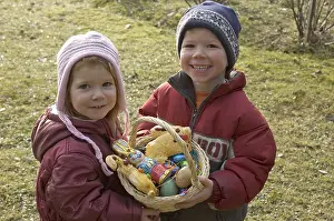 Traditional Easter Customs Prints: Children with their found easter basket
