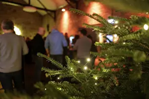 Christmas Tree Decoration Prints: Christmas tree with string lights