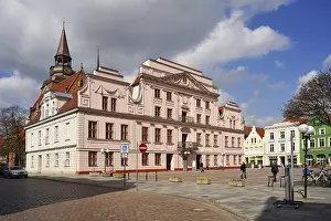 Prints of The classicist Gustrow town hall, built in 1890, market square, Gustrow, Mecklenburg-Western Pomerania, Germany The classicist Gstrow town hall, built in 1890, market square, Gstrow Neoclassical Architecture Prints: Classicist Gstrow Town Hall Print, Germany, 1890