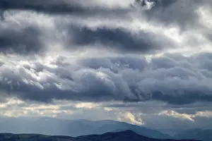 Cloudy Norway Landscape Prints: Cloud atmosphere in the mountains