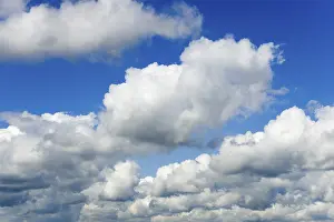 Cloudy Weather Prints: Many clouds