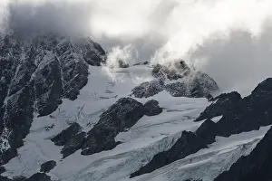 Snow Capped Mountains USA Prints: Clouds over glaciers with snow