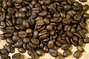 Studio Shot Coffee Prints: Coffee beans