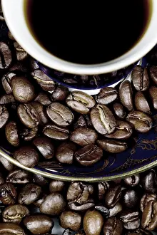 Studio Shot Of Coffee Prints: Coffee beans