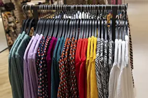 Chic Clothing Style Prints: Colour blouses