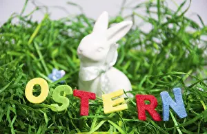 Spring Awakening Decor Prints: Colourful Easter decoration