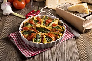 Parmesan Cheese Plate Prints: Conchiglioni