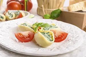 Healthy Lunch Ideas Prints: Conchiglioni