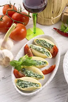 Healthy Lunch Ideas Prints: Conchiglioni