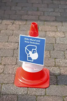 Protective Clothing Europe Prints: Cone with shield use face mask
