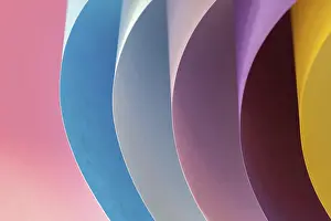 Wavy Structure Pattern Prints: Curved layers colored papers