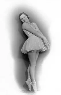 Historic Female Figures Prints: Dancer, historical image, ca. 1925
