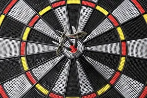 Concentrated Focus Prints: Dart