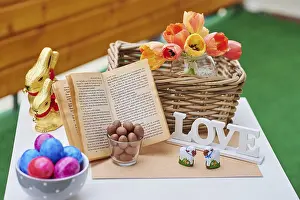 Decorative Easter Eggs Prints: Decoration with colourful eggs