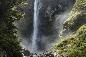 Natural Preserve Waterfall Prints: Devil's Punchbowl Waterfall