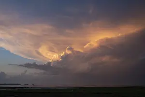 Thunderstorm Weather Prints: Dramatic cloud formation, cumulonimbus