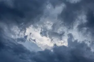 Cloudy Mood Wallpaper Prints: Dramatic cloud formation in front of a summer thunderstorm