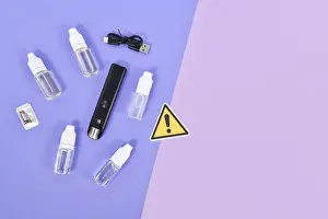 Warning Sign Prints: Electronic cigarette, bottles with liquid solutions