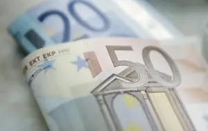 Payment Transaction Prints: Euro notes