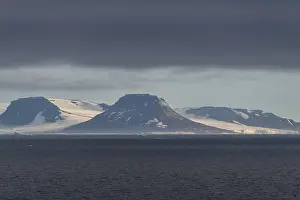 Franz Josef Land Archipelago Prints: Flat table mountains covered with ice