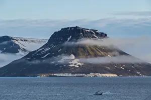 Franz Josef Land Archipelago Prints: Flat table mountains covered with ice
